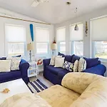 Captain\'S Quarters