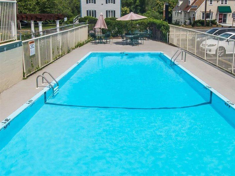 Hotel Relax Cape Cod Hyannis 2*