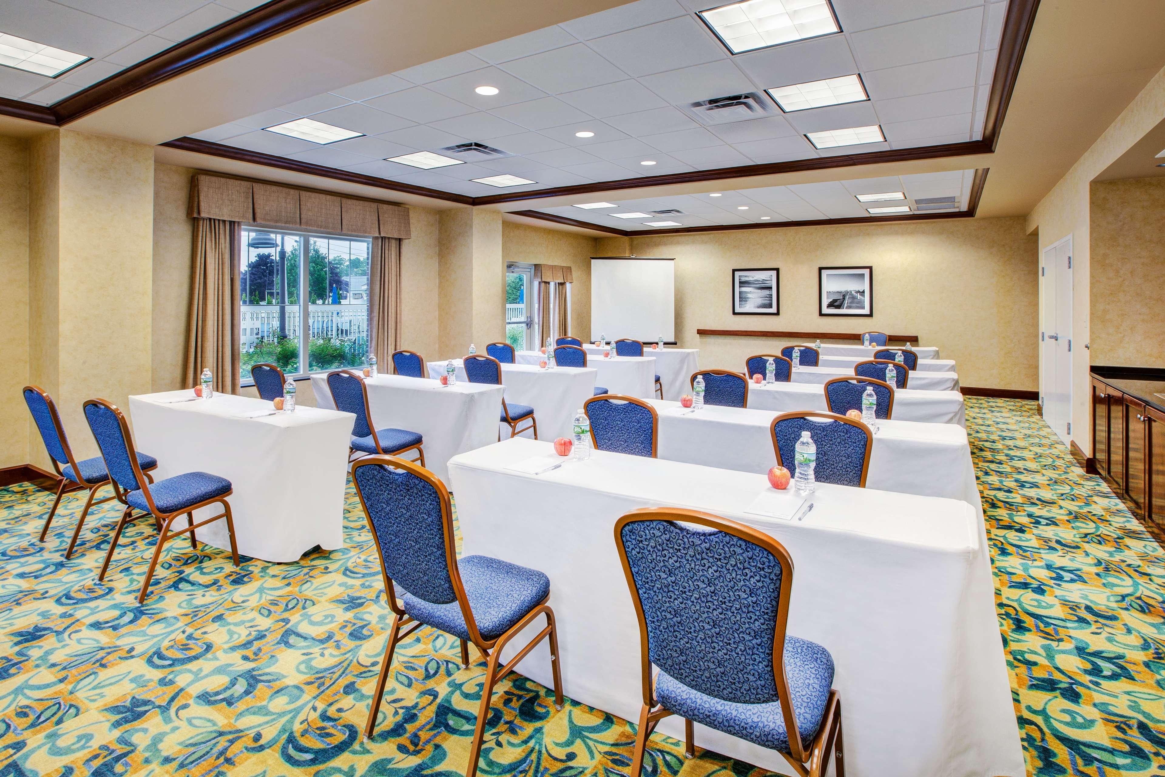 Hotel Hampton & - Cape Cod /