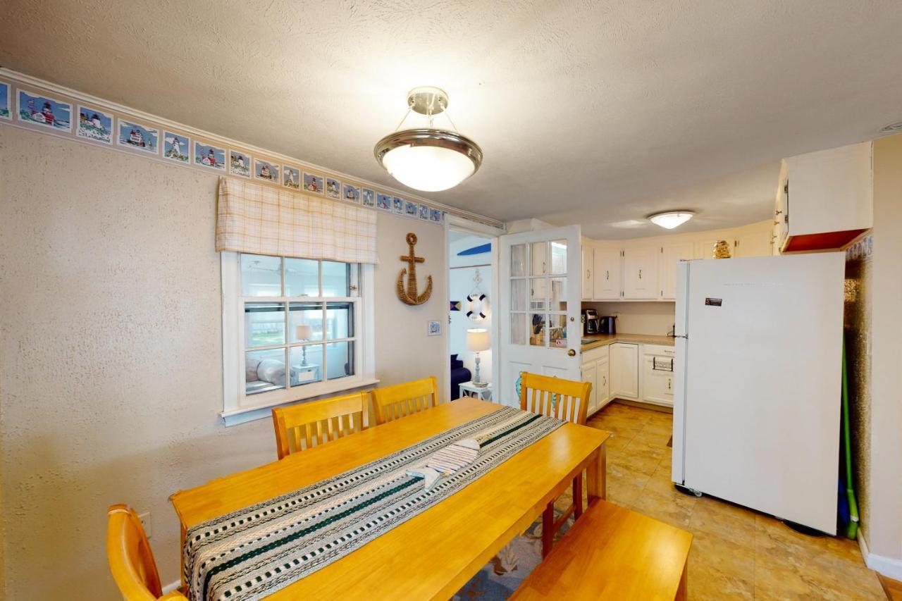 Captain's Quarters