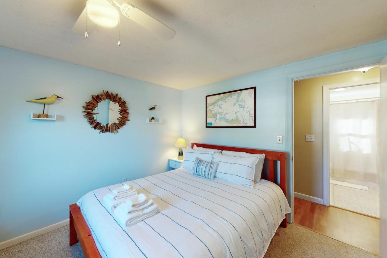 Captain's Quarters