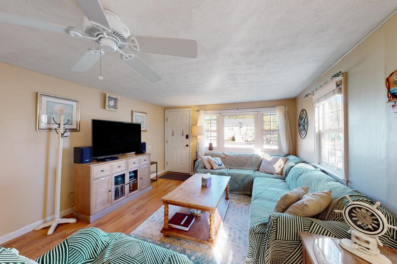 Captain's Quarters