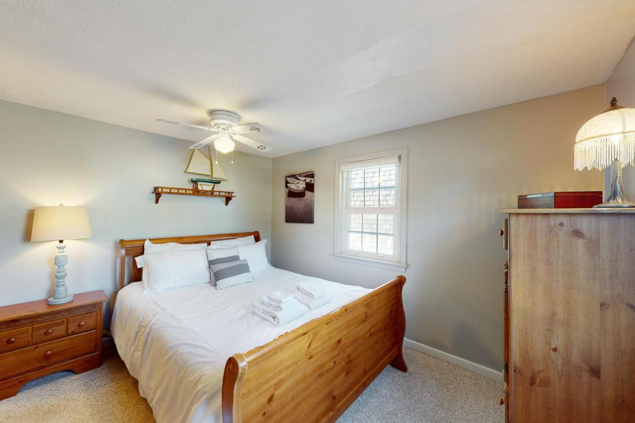 Captain's Quarters * West Yarmouth