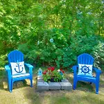 Cape Cod Bungalow With Patio Less Than 1 Mi To Beaches!