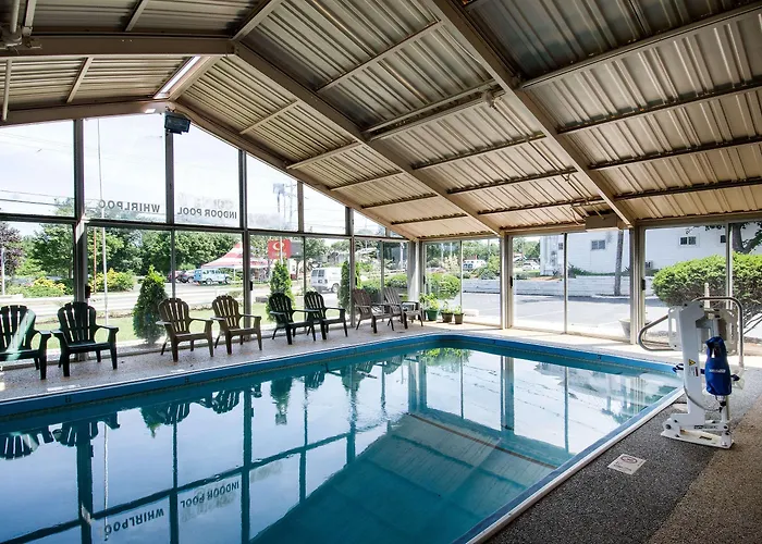Econo Lodge By Choice - Cape Cod