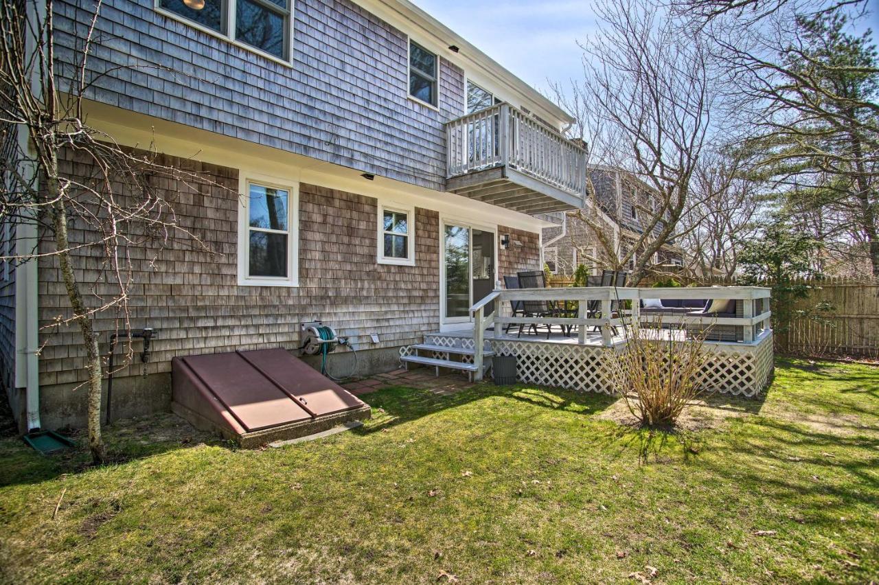 Cape Cod Family With Yard Walk To Beach!