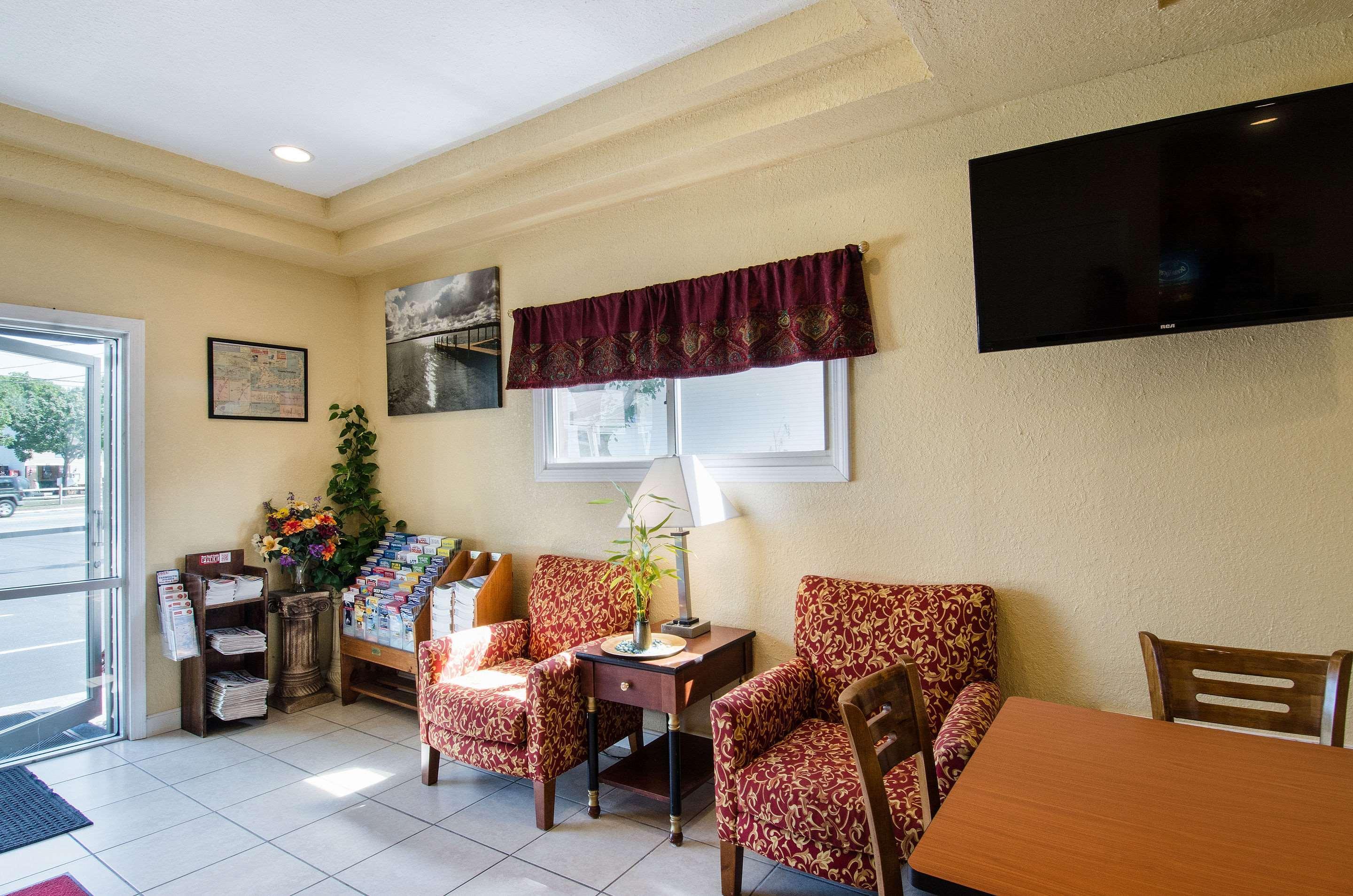 Econo By Choice - Cape Cod Lodge *