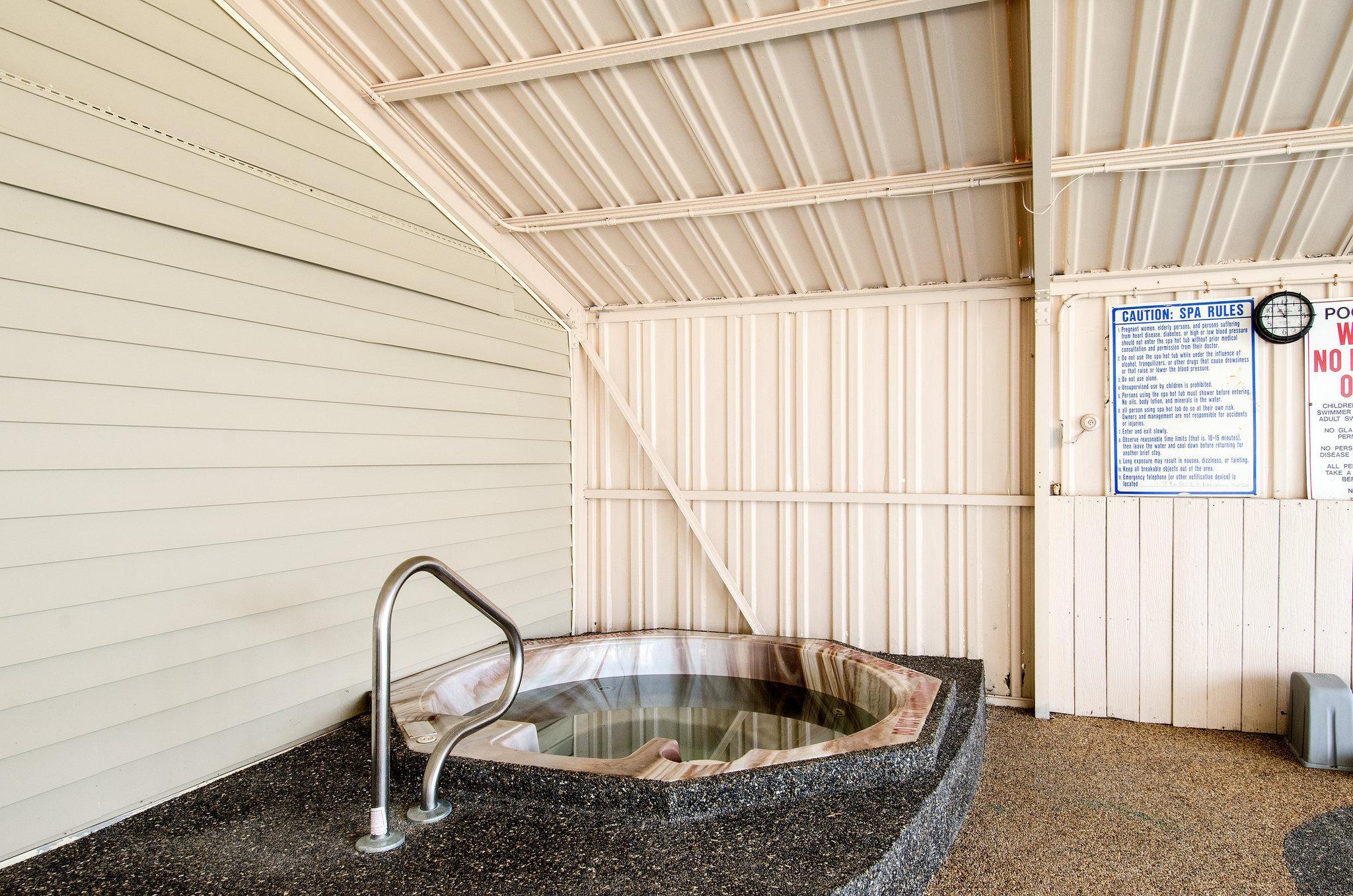 Lodge Econo By Choice - Cape Cod *