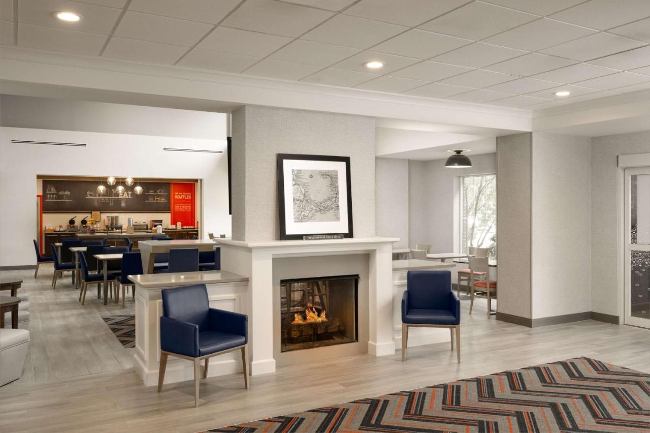 Hotel Hampton & - Cape Cod / 3*