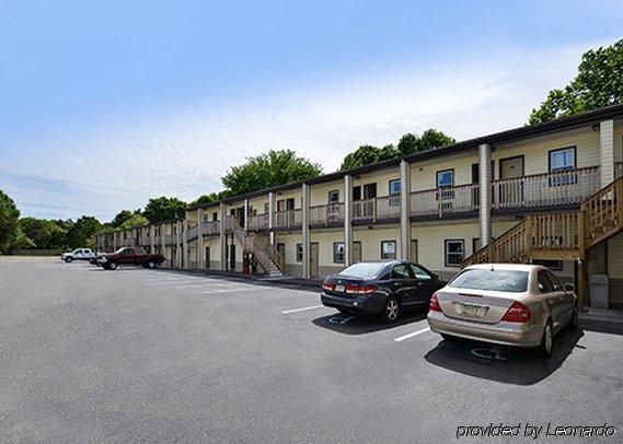 Lodge Econo By Choice - Cape Cod *