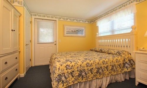 Colonial Acres 3*