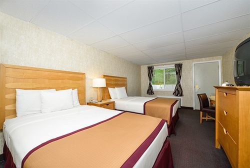 Howard Johnson By Wyndham Cape Cod Motel 2*