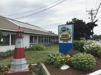 Town N Country Family West Yarmouth