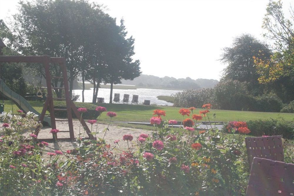 Uncommoner By Reverie Boutique Collection 4* West Yarmouth